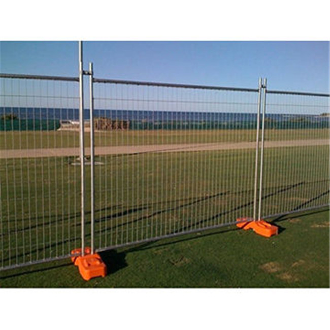 Pre - Galvanized 2400x2100mm Temporary Mesh Fencing , Temporary Site Fencing With Base