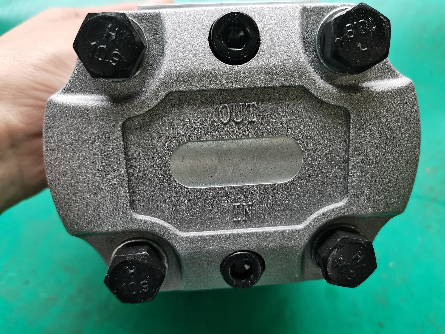 CBT-F425-ALΦ9L CBTseries aluminum gear pump for DUMP TRUCKS /FORKLIT /CRANES with high quality 9teeth