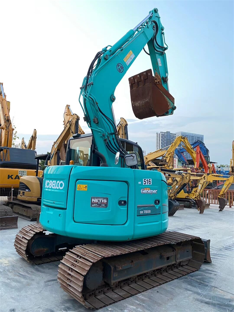 Good Condition 7ton Kobelco Mini Excavator 75-8 with Original Hydraulic Pump in Shanghai