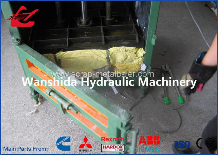 Y82-100 15kW Horizontal Waste Paper Baler 1100x750mm With Conveyor