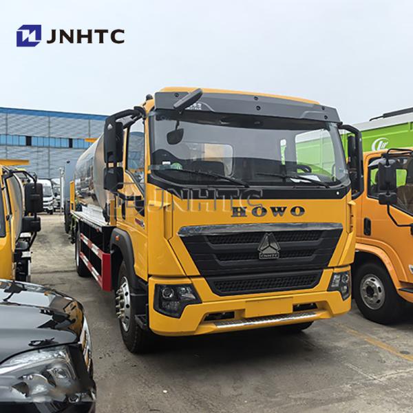 HOWO Road Construction Machinery Automatic Asphalt Distributor Bitumen