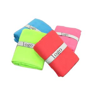 Polyester and polyamide Microfiber Sports Towel With Mesh Bag Custom Logo