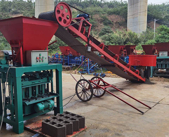 Cement/Concrete Hollow Brick Making Machine Capacity 4480pcs/8hours 75KN