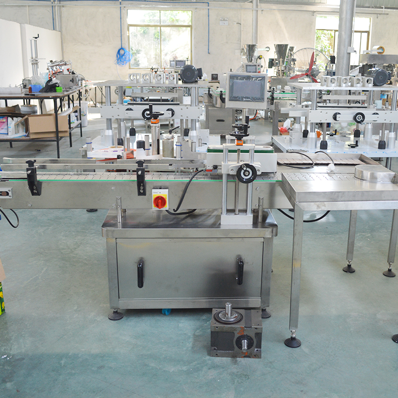 4 Nozzles Chilli Sauce Filling Capping Labeling Machine 2400BPH