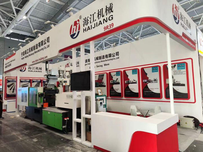 High Temperature High Speed Injection Molding Machine With Adjustable Mold Width