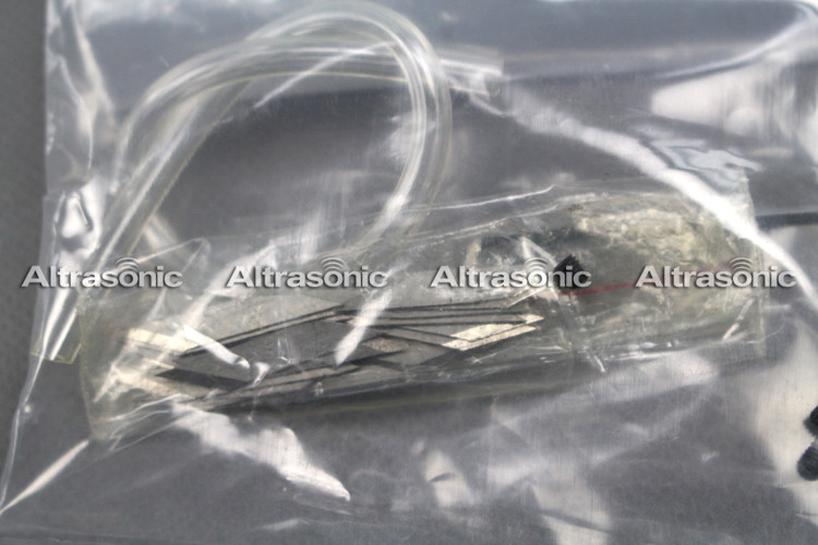 40khz 100w Portable Ultrasonic Cutting Machine with Replaceable Blades for Nonwoven Cloths