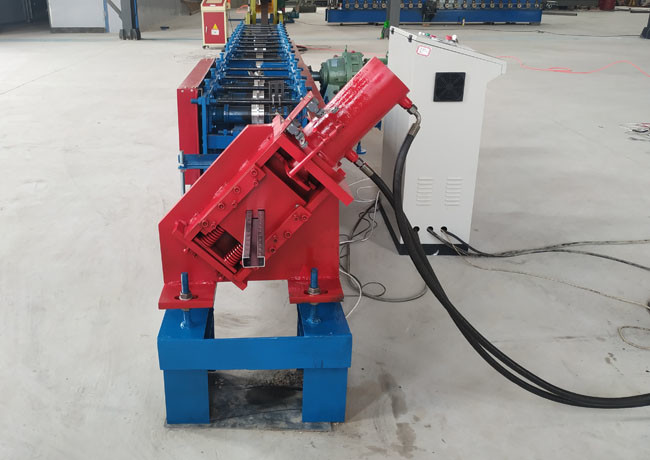 Low Noise L Shaped Ceiling Roll Forming Machine , Light Steel Angle Roll Forming Machine