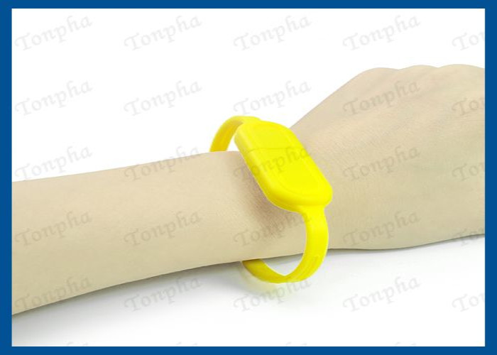 Promotional Thin Wristband Flash Drive Convenient Carrying Silicone Material