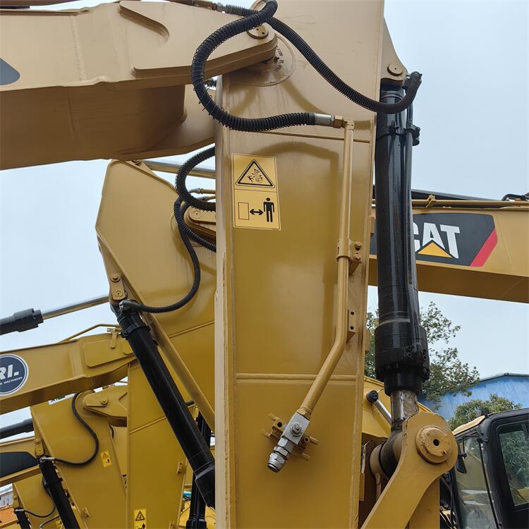 Good Condition CAT Crawler Medium Excavator Cat323 2019 Good Working Condition Low Hours