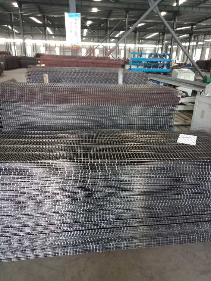 0.75kw Galvanized Wire Chicken Cages , Automatic Layer Poultry Farming Equipment