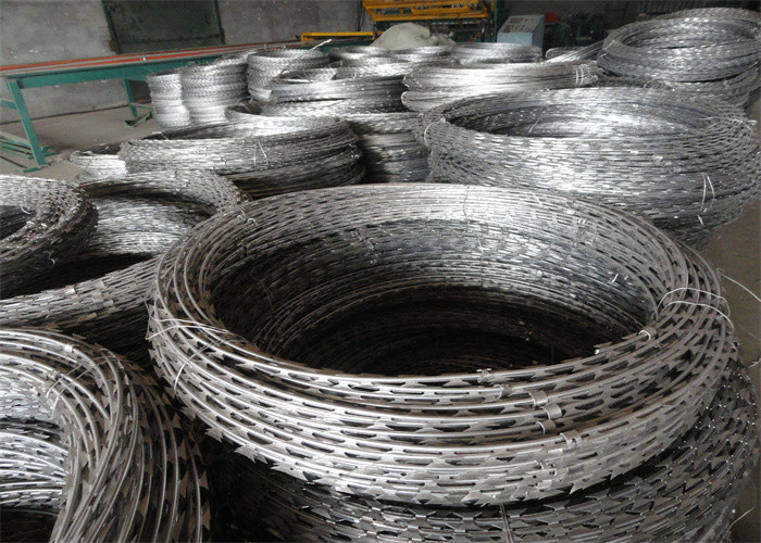 Bto22 Stainless Steel Military Gi Concertina Wire