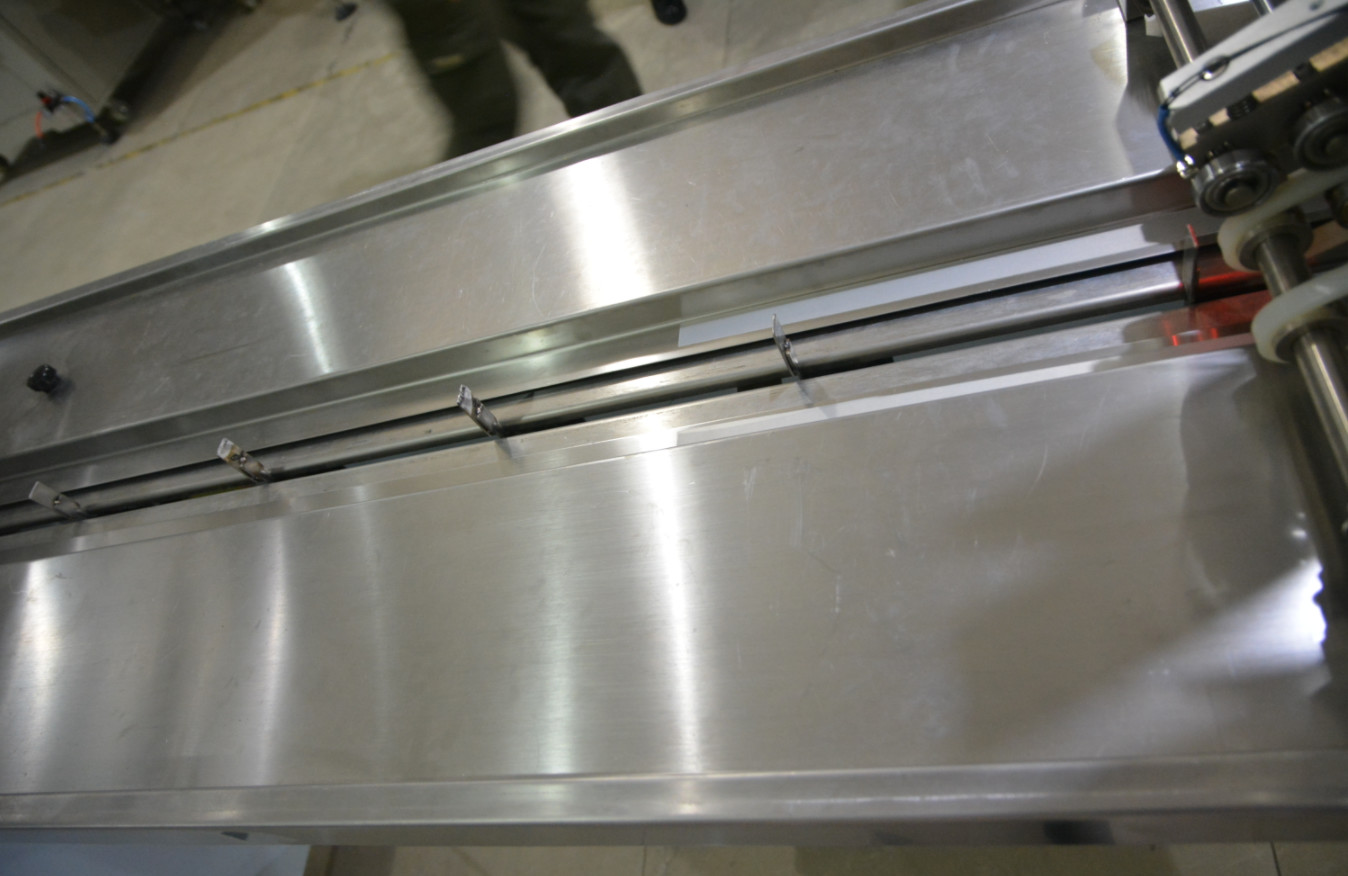 Foods Vegetable Fruits Flow Wrap Packaging Machine CE SGS ISO9001