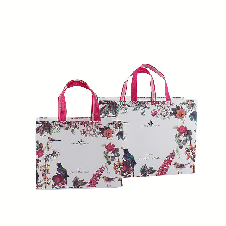 Recyclable Non Woven Gift Bags with Handle , Garment Non Woven Polyester Tote Bags Business