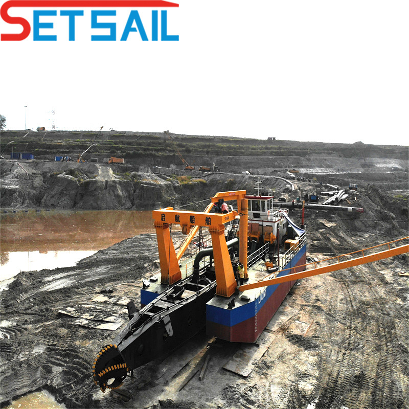 Cummins Diesel Engine Rexroth Hydraulic 26 Inch Cutter Suction Dredger