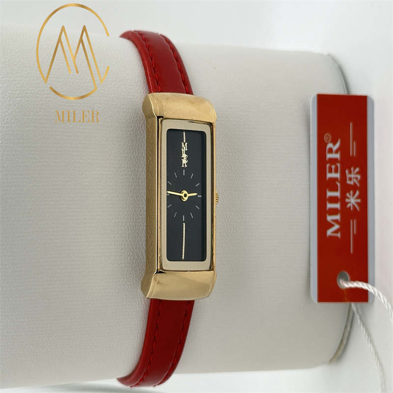 Laser Printing Logo Leather Strap Quartz Watch with 30 Meters Water Waterproof