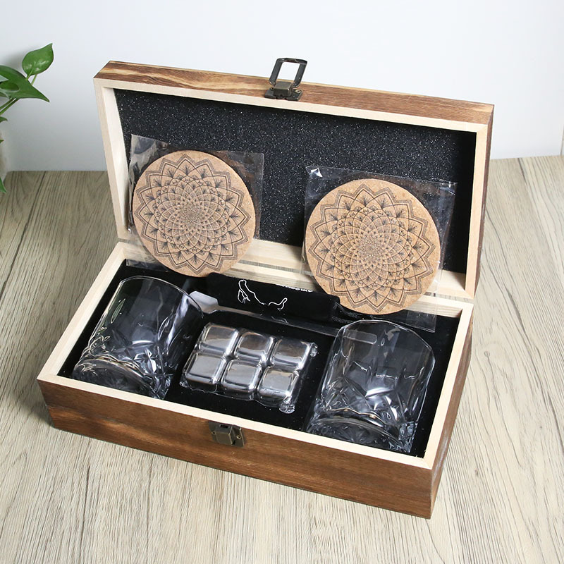 Whiskey Stainless Steel Stones Gift Set 8 Golden Ice Cubes Reusable Chilling Rocks