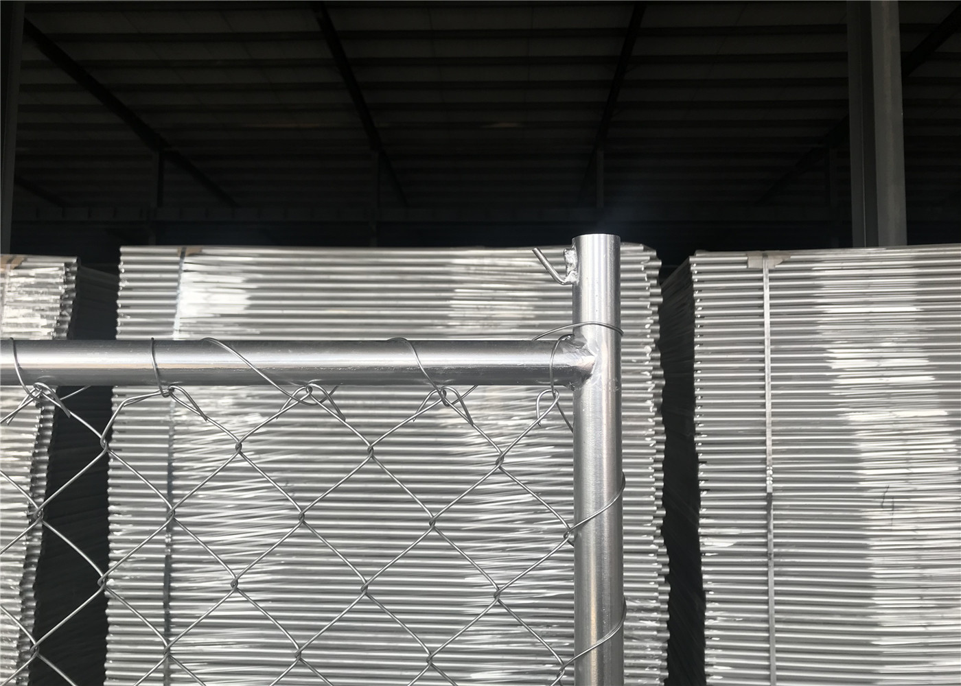 6'x12' temporary fence pipes 1½"(38mm) x 16.5ga/1.50mm 366gram/SQM hot dipped galvanized per SQM