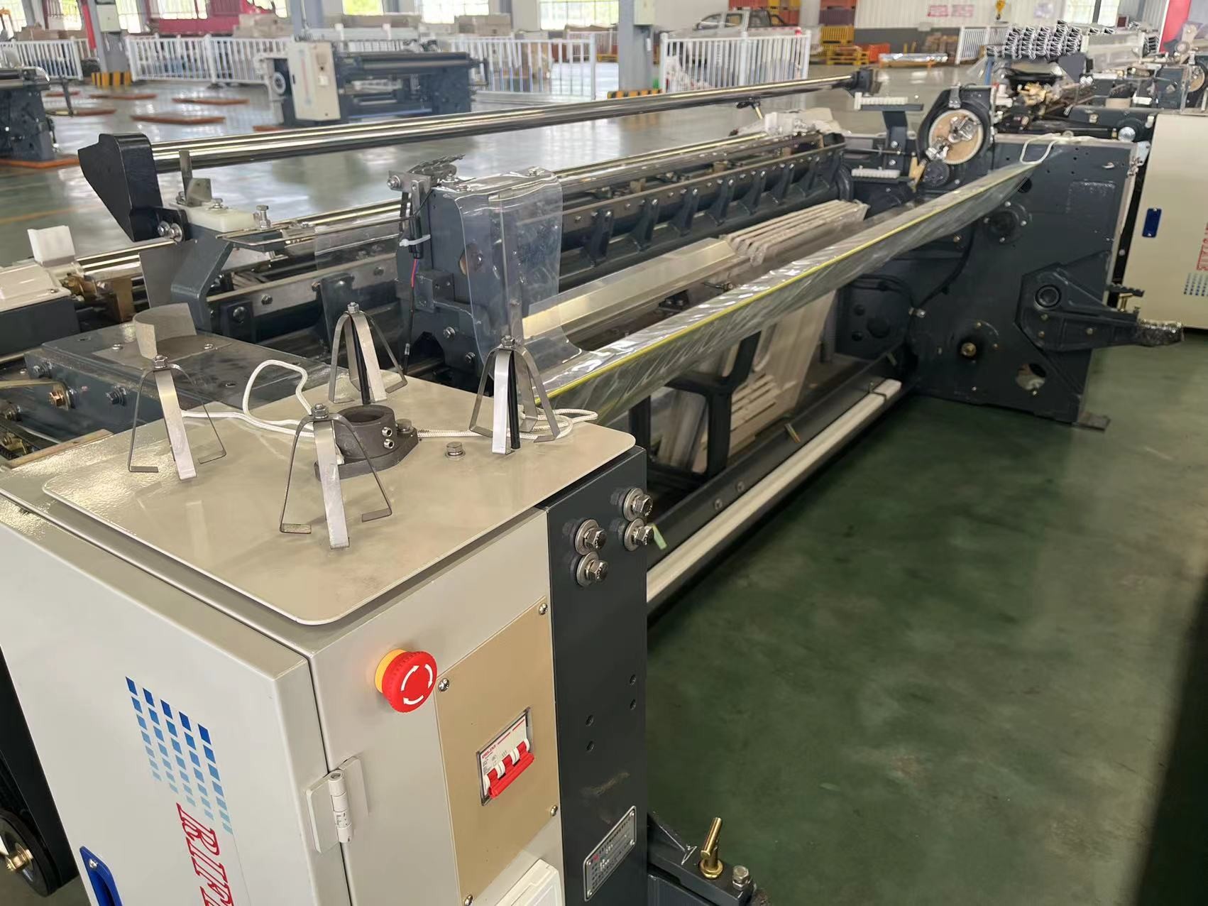 Dobby Polyester Weaving Machine Plain Fiber Textile Water Jet Loom