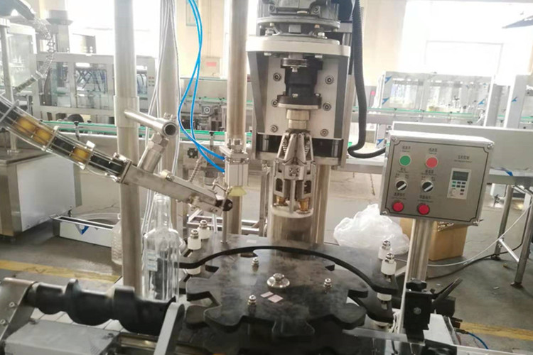 automatic ropp screw cap glass bottle closing sealing capping machine