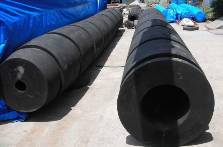 Marine Wound Cylindrical Rubber Fenders High Stability 24 Months Warranty