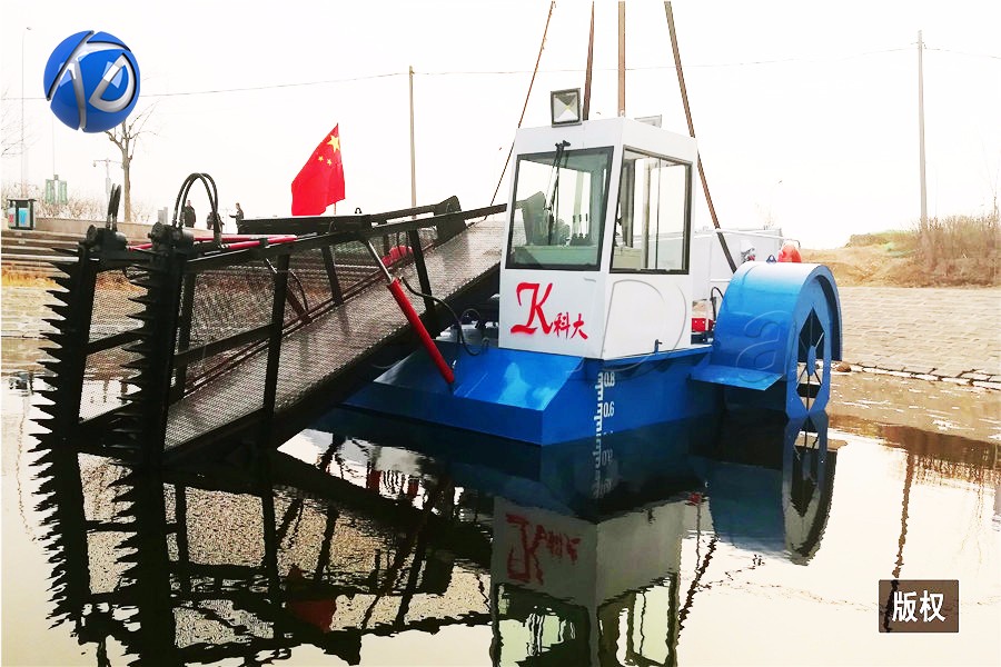 Water Reed Hyacinth 5000m2 Aquatic Weed Harvester Boat