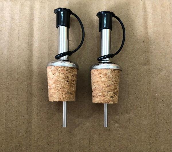 Cheap Price Stainless Steel Pourer Spout with Cork Stopper for 20mm bottle for