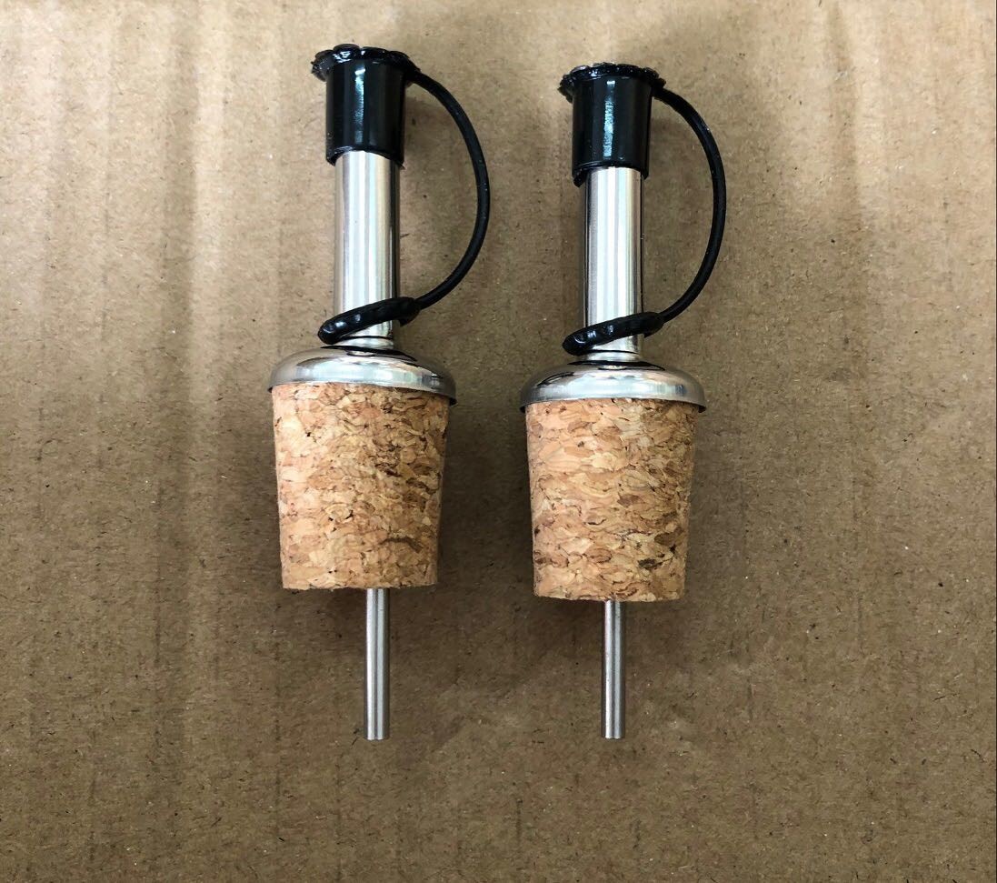 Cheap Price Stainless Steel Pourer Spout with Cork Stopper for 20mm bottle for European Market