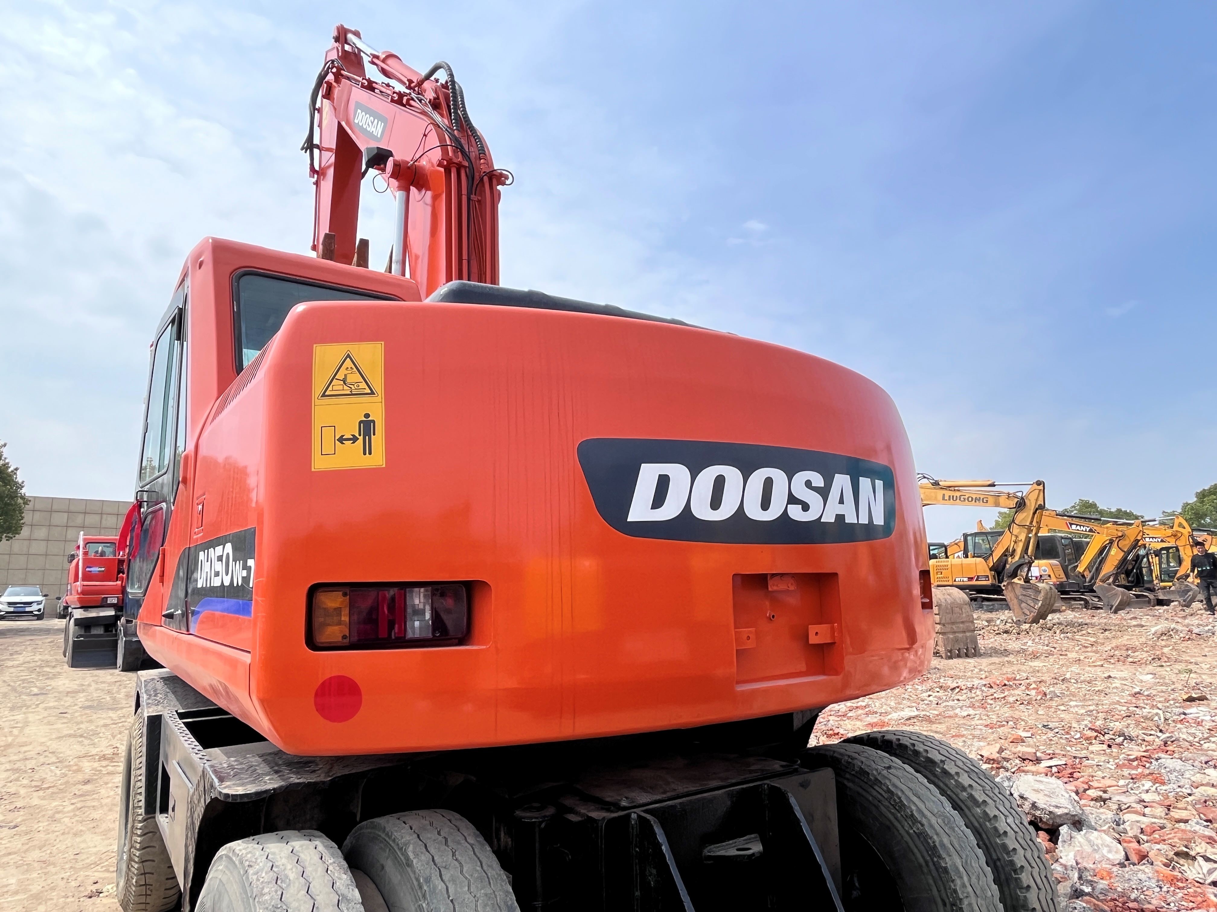 Used Doosan DH150W-7 Excavator Original Japan Industrial WHEEL Excavator For Family , Hydraulic , Second Hand