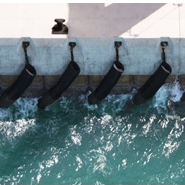 Port Authorities Cylindrical Fenders Enhance Marine Safety And Protection