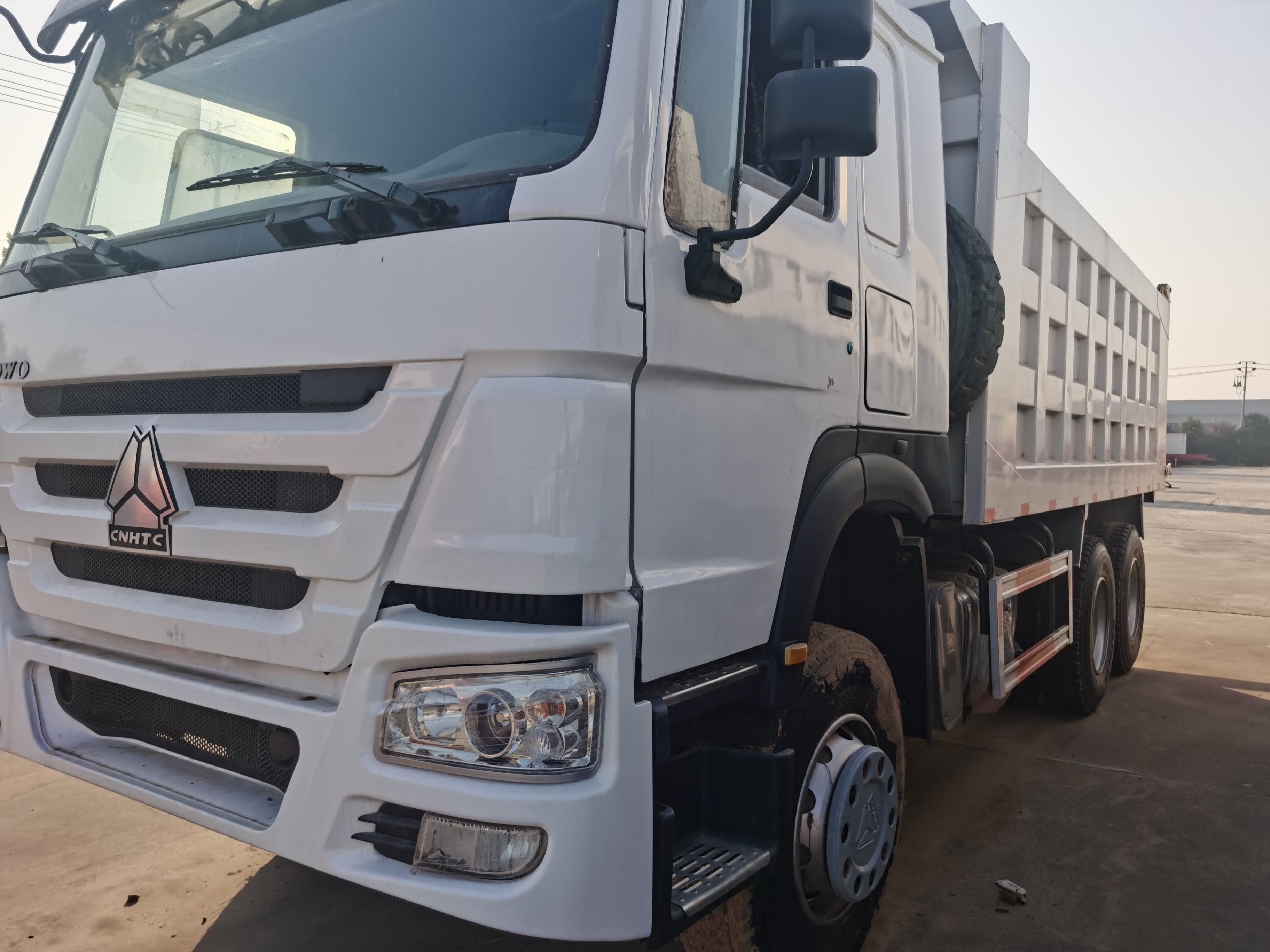 SINOTRUCK HOWO 6X4 420hp 20 Ton Heavy Duty Used Dump Trailer Used For Sale