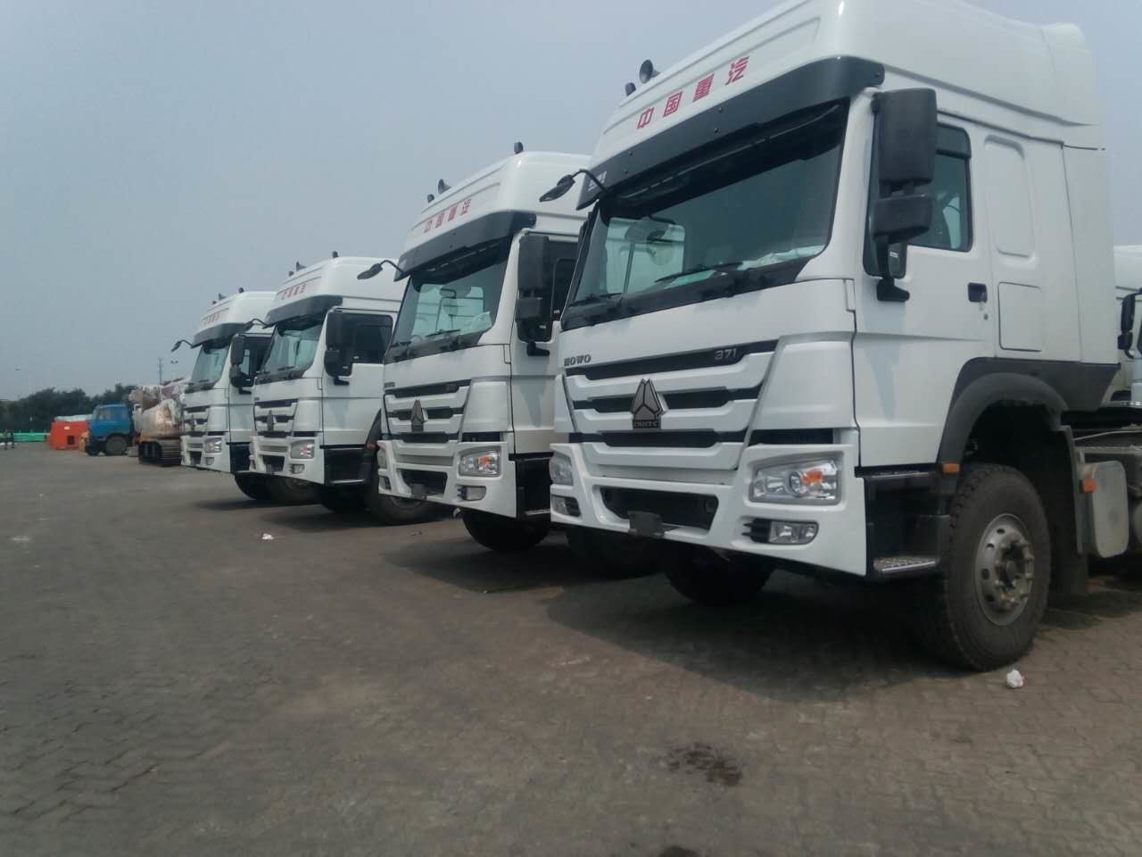 266HP/336hp/371hp Prime Mover Truck Sinotruck Tractor Truck Towing Truck International Prime Mover
