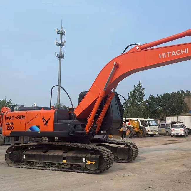 Used Excavator HItachi ZX230 Middle Crawl Excavator 1.0m3 Bucket Capacity