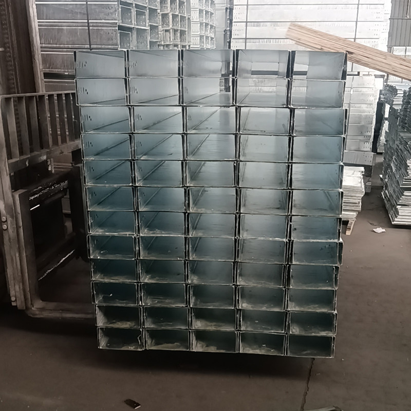 Indoor Outdoor Wall Mounted Cable Tray Hot Dip Zinc Plating