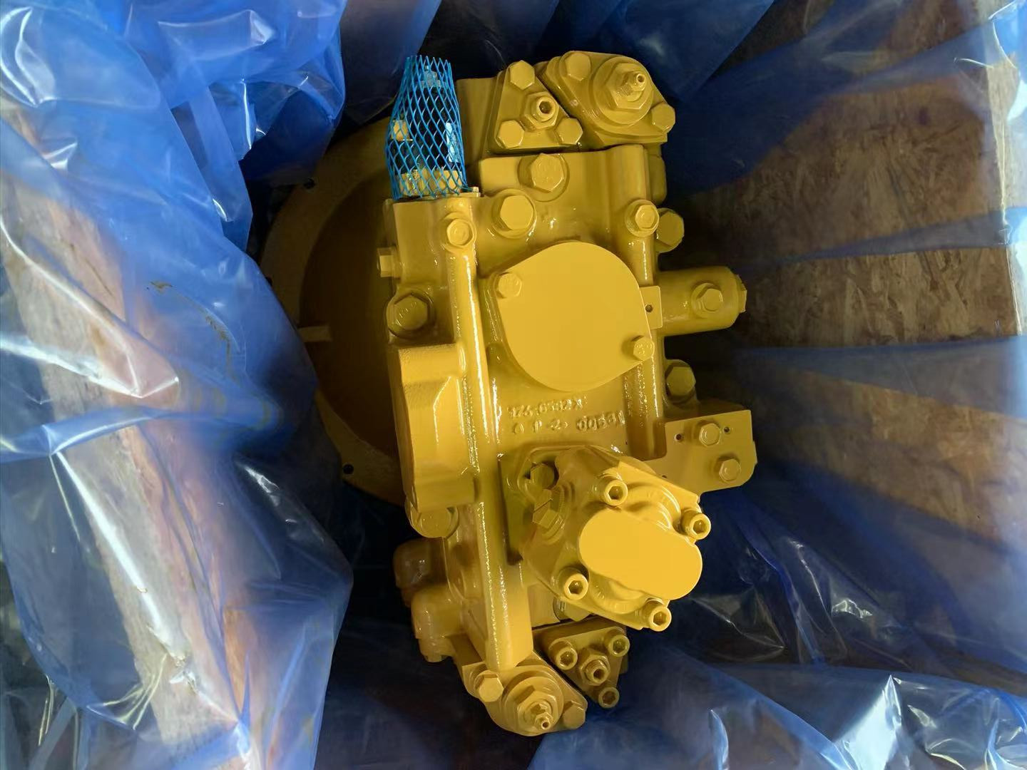 Pump assembly 160 Piston Pump VT60 Motor Pump CG137-08 Main Pump 414E Hydraulic Pump
