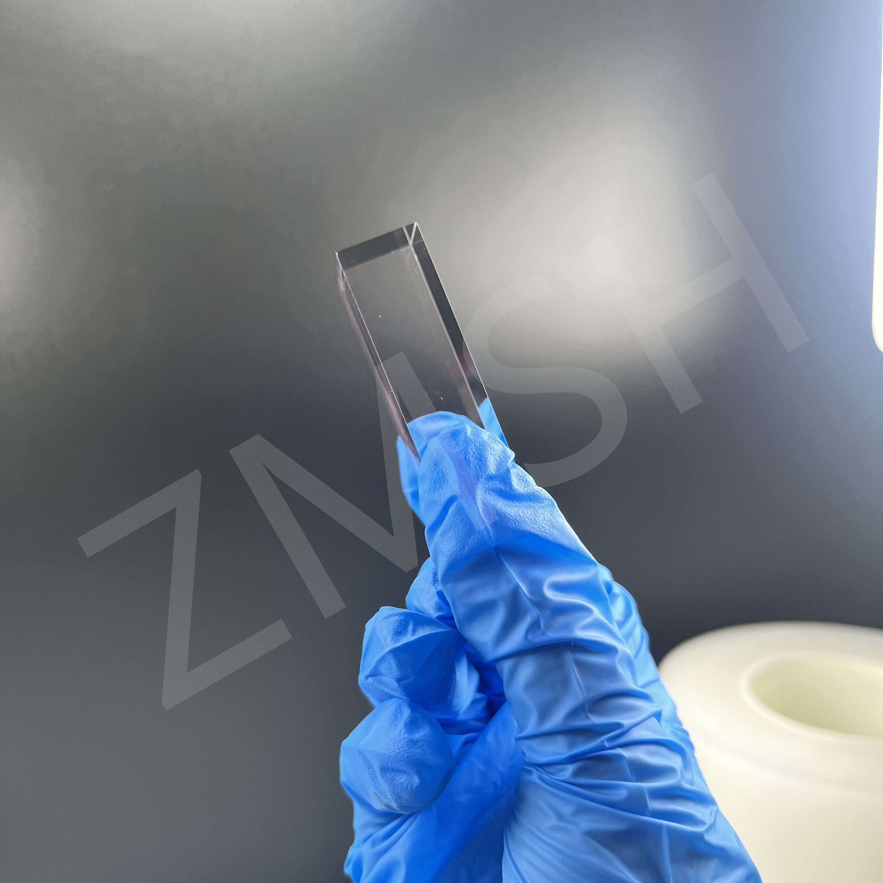 Sapphire Prism Al2O3 Kyropoulos Method ​Laser & Optical Communication Customizable Specifications