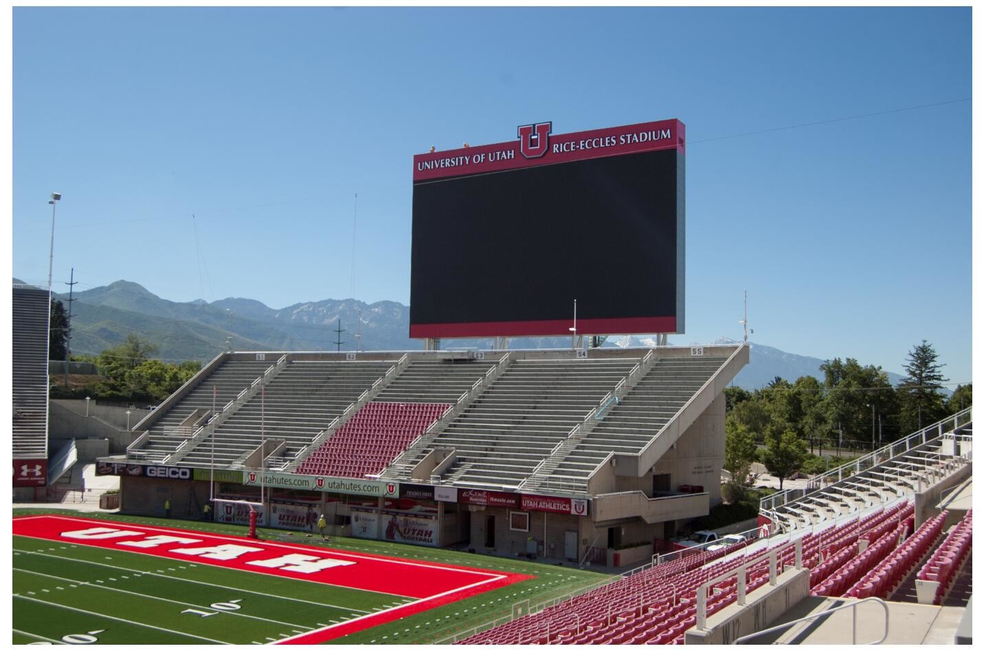 Stadium LED Screens P5 1/8 Scan 5-400m View Distance outdoor led video display board