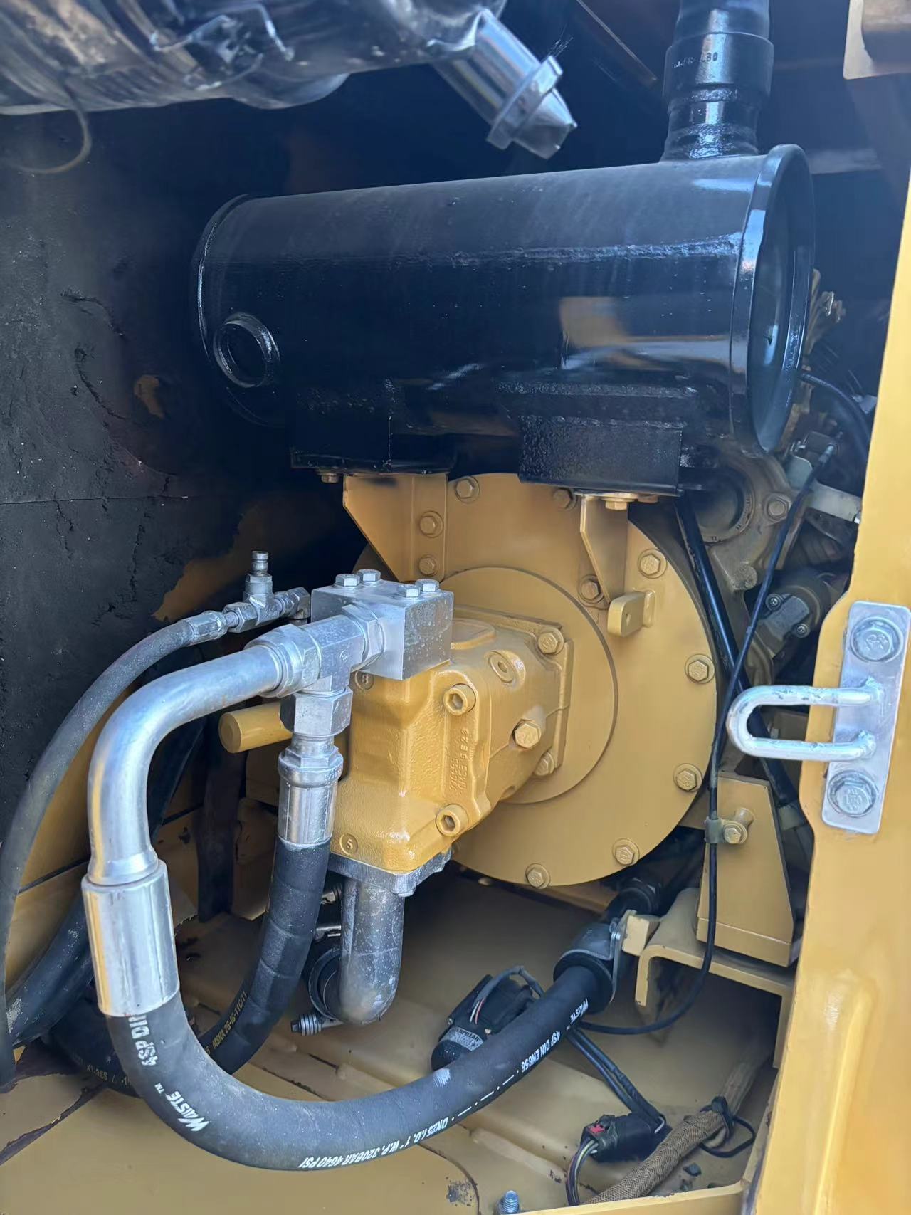 Second Hand Caterpillar CAT 307 Crawler Excavator from Japan with Low Working Hours