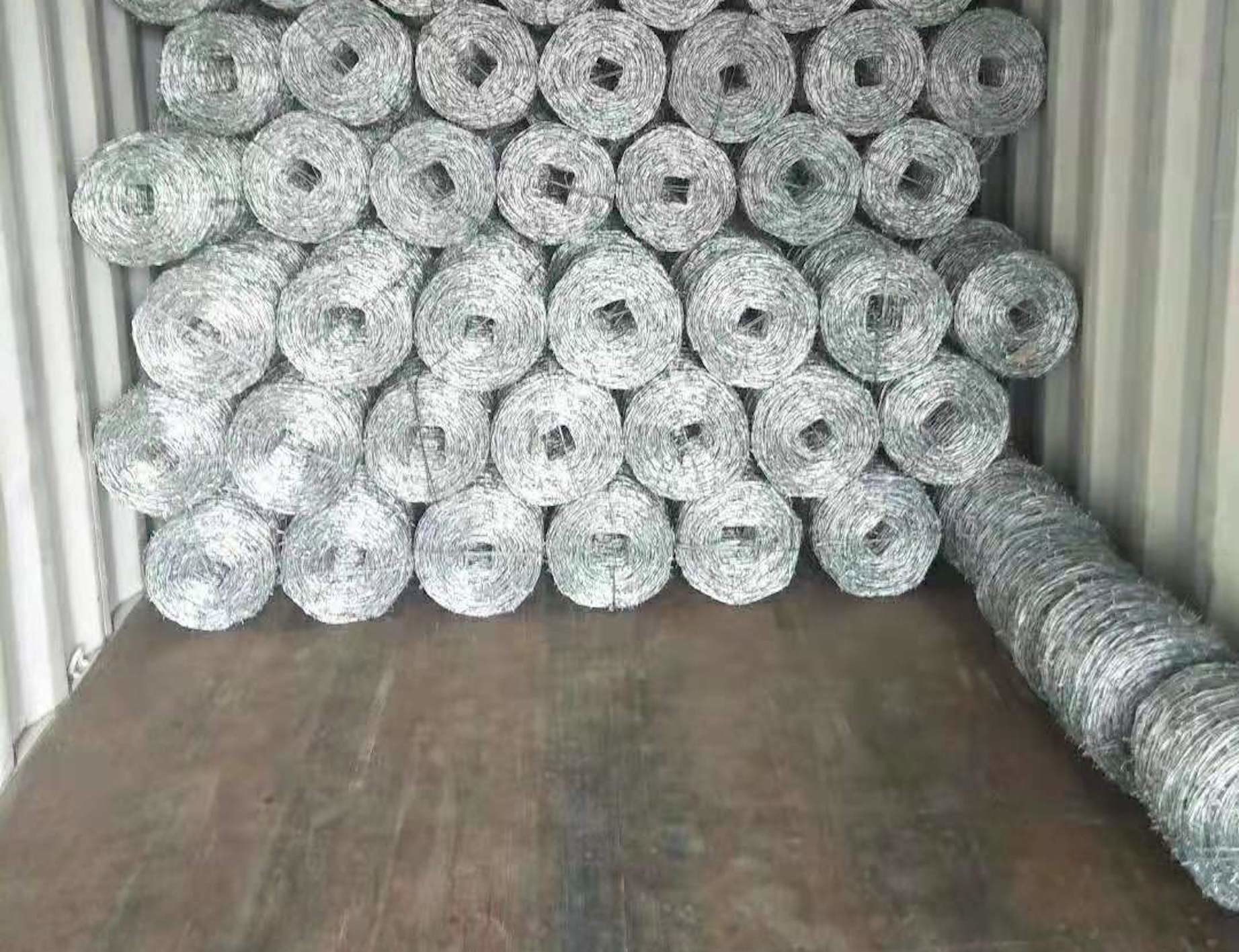 Low Carbon Steel 0.3mm Powder Coated Welded Wire Mesh 4mm Gabion Hex Wire Netting