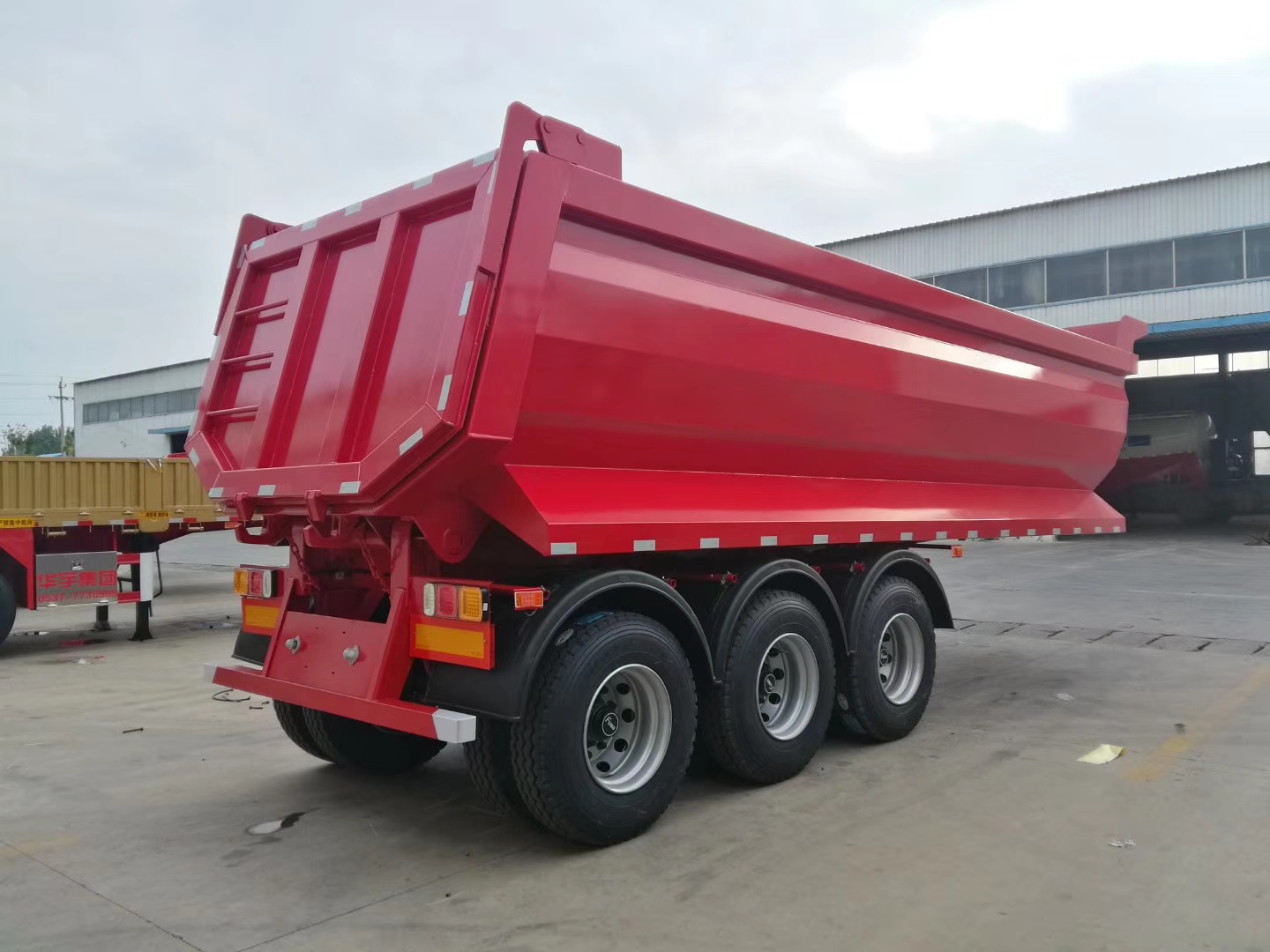 Steel 32 Cbm 60 tons U shape truck body End dumper trailer truck for farm from Aotong