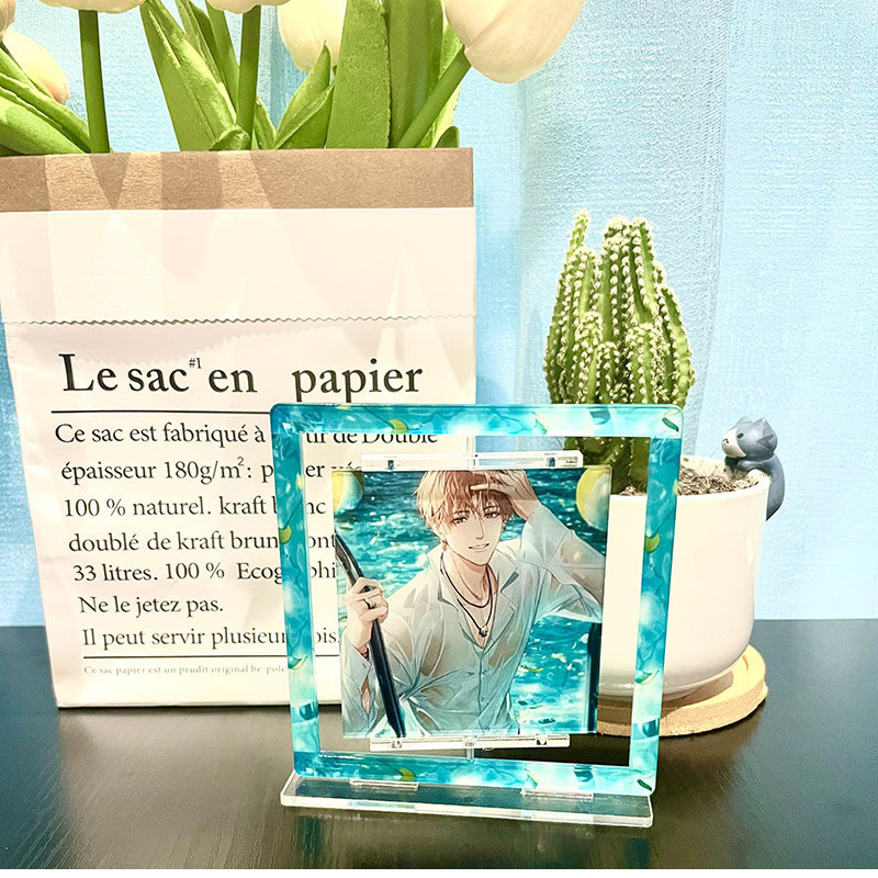 Stylish Rotating Acrylic Double-side Photo Frame With Custom UV Printing For Home Decor