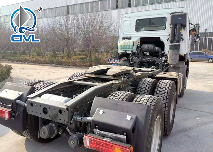 Double Sleepers Prime Mover Truck , 10 Wheels Tractor Truck Euro2 336 HP Tractor Truck