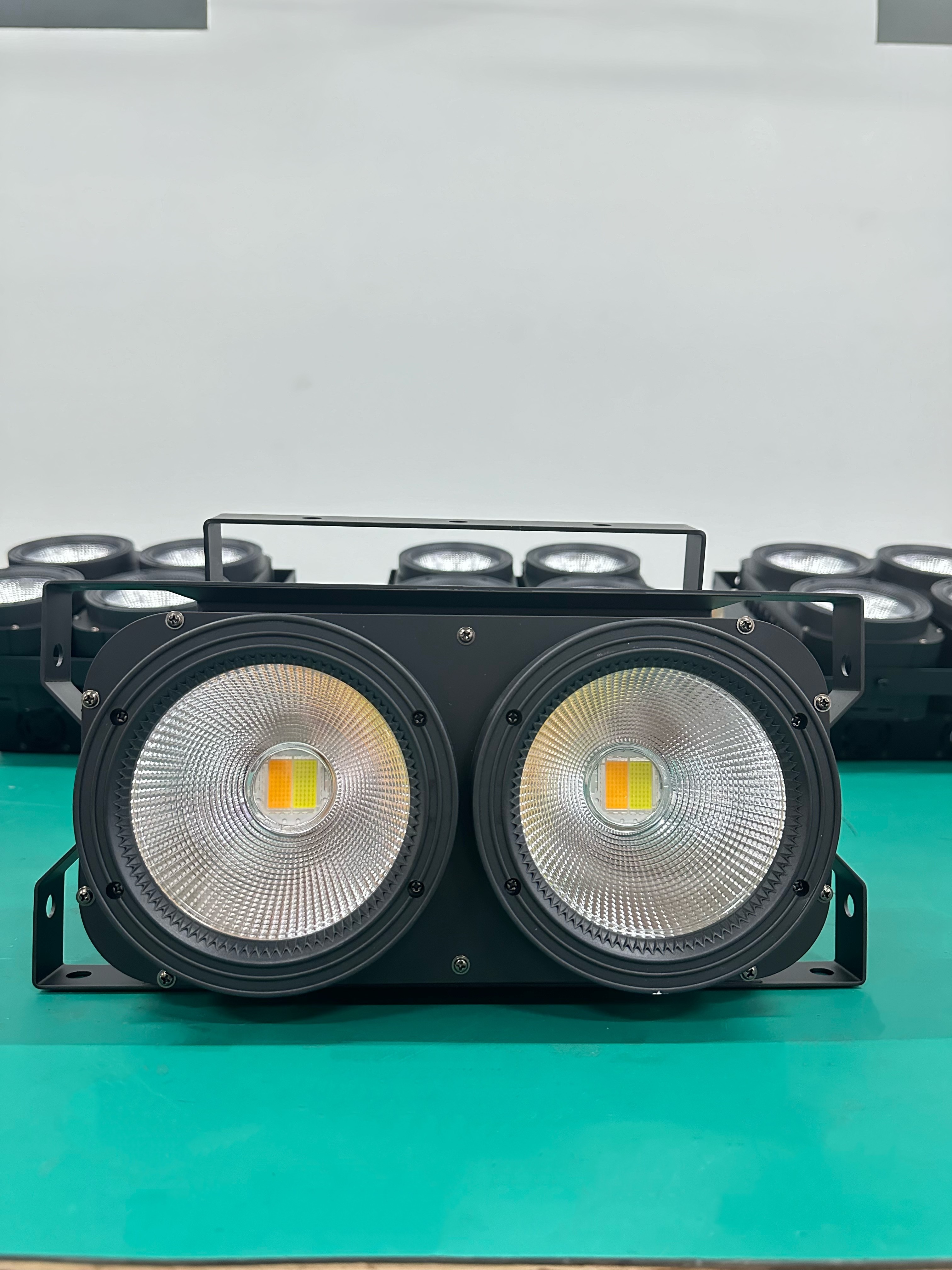 2 Eyes LED Blinder Cob Strobe Wash DJ Spotlights DMX Sound 2x100W Cool Warm White Audience Lighting