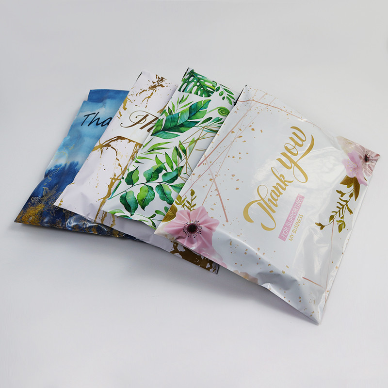Customize Express Delivery Bags PE Material Long Lasting Tear Resistant
