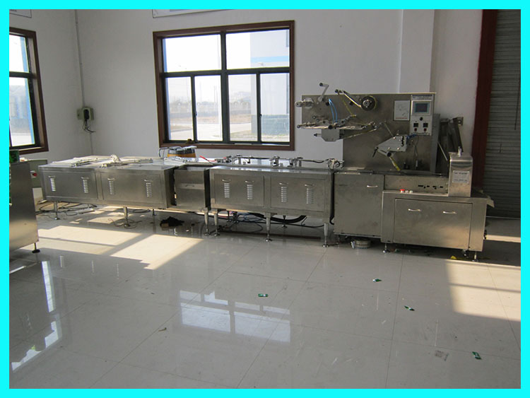 PLC Automatic Chocolate Packing Machine Candy Bar Packaging Machine 900bag/Min
