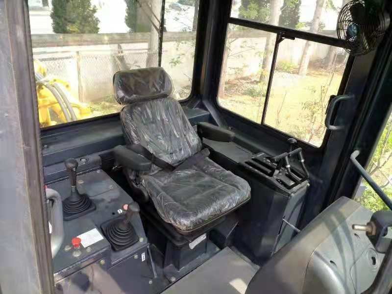Used bulldozer Shantui SD32 320hp bulldozer second hand