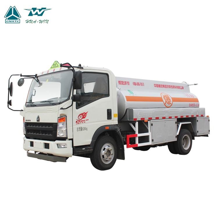 SINOTRUK HOWO 4x2 8000 Liters Capacity Fuel Tank Truck