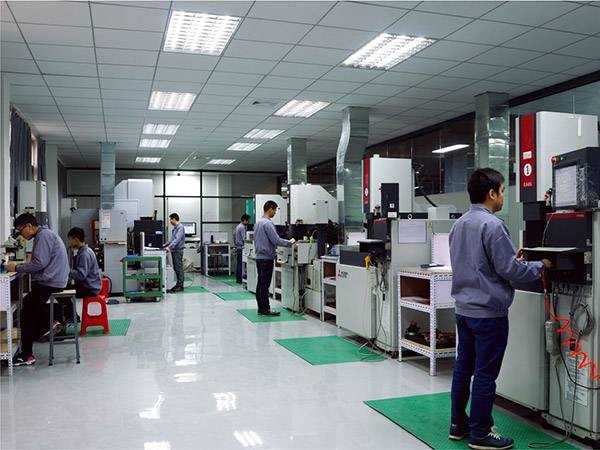 Cavity Insert Plastic Injection Mould Parts Vdi21 Polishing Divear Material