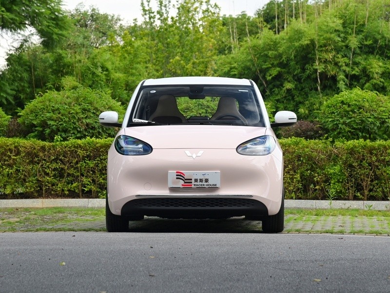 Electric EV Car Wuling Binguo EV 5 Door 4 Seat 2024 New Energy Explosive Cost-Effective Hatchback Electric car