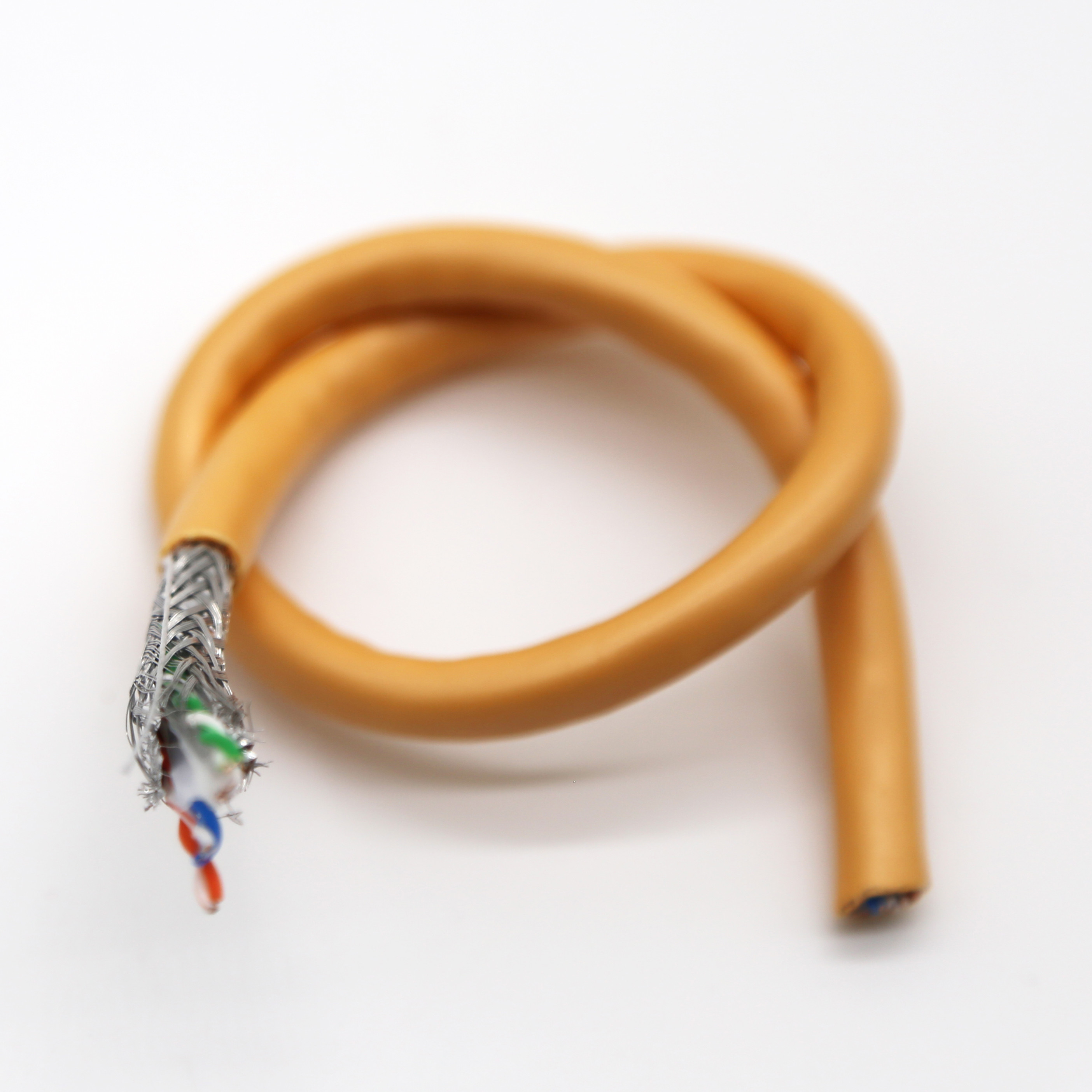 SFTP Cat6 OFC conductor 0.57mm LSOH PVC jacket flexible network cable