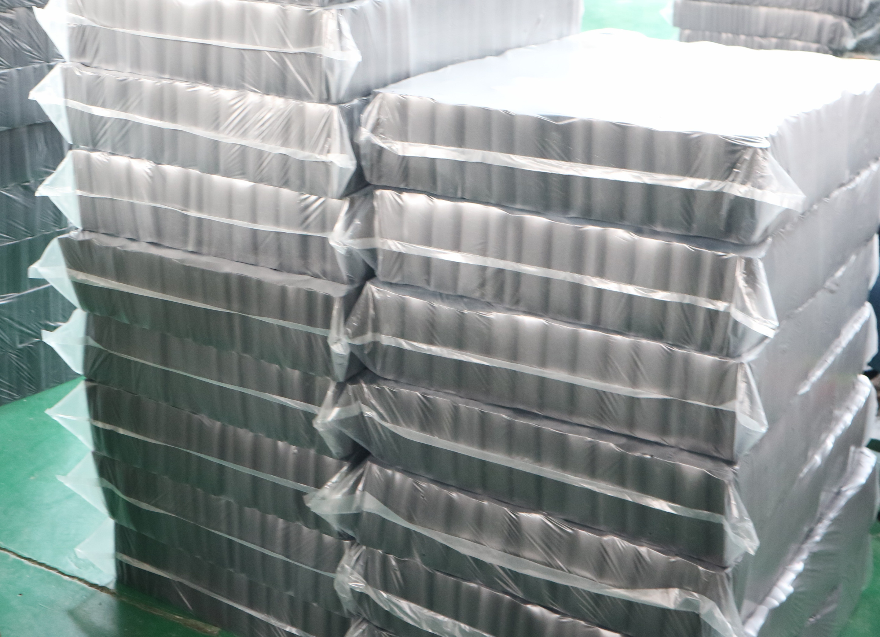 Closed Cell Elastomeric Eco Natural 30mm Rubber Foam Sheet Heat Insulation
